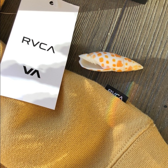 🌴🌼RVCA- ROSE STATE SWEATSHIRT🌼🌴 - Picture 8 of 8